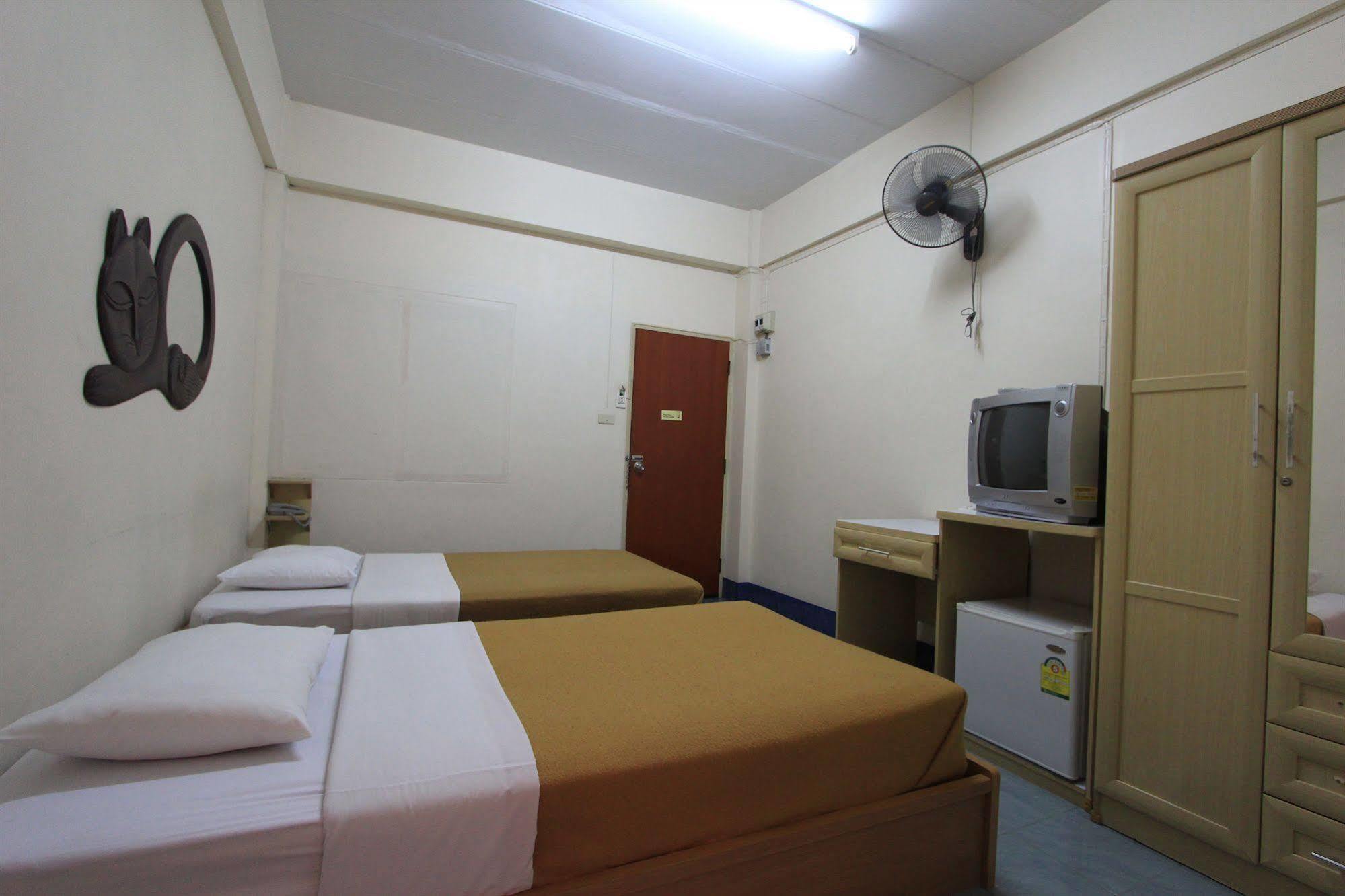 Manee Cool Mueang Otel Chiang Mai Dış mekan fotoğraf