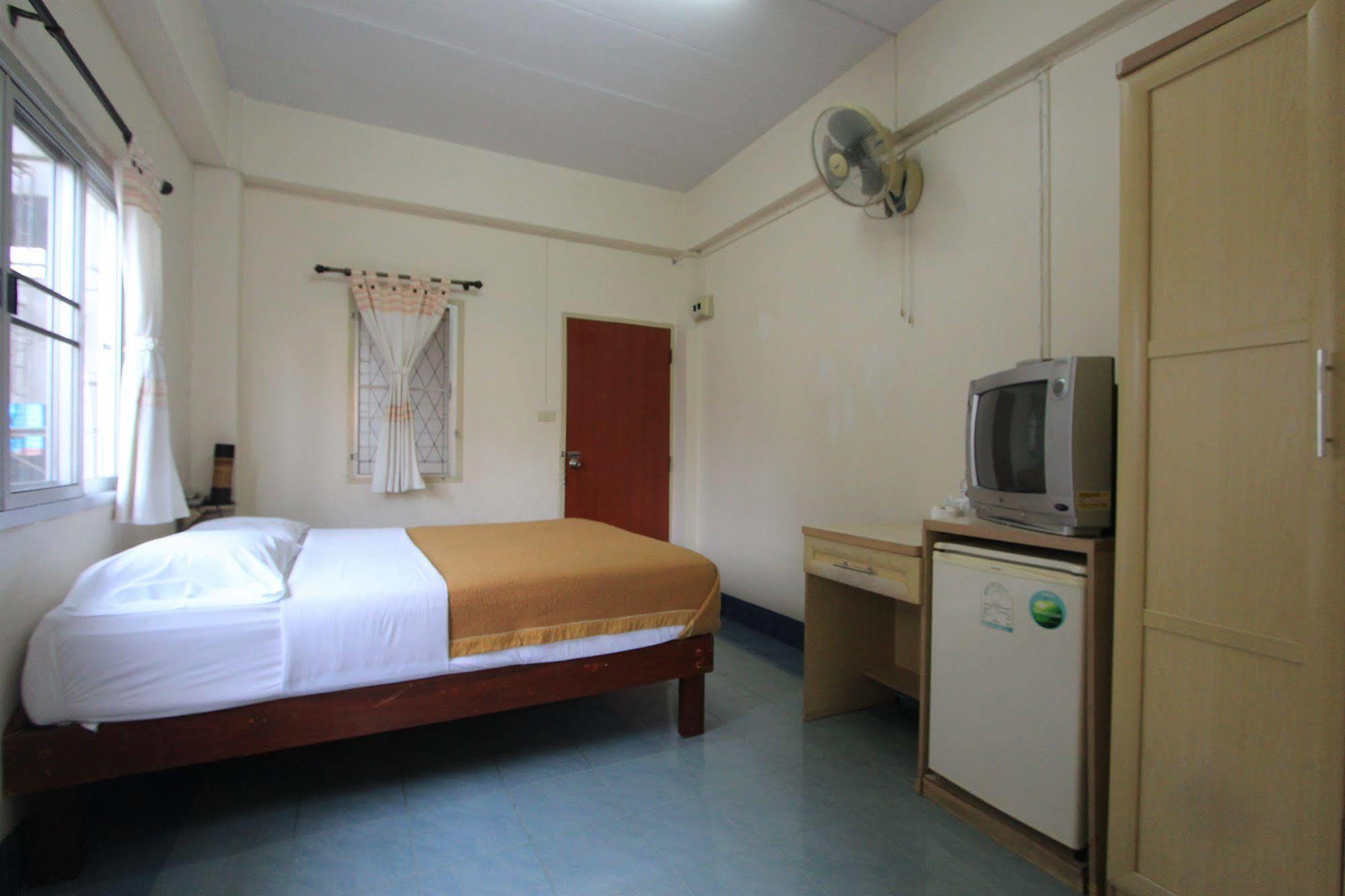 Manee Cool Mueang Otel Chiang Mai Dış mekan fotoğraf