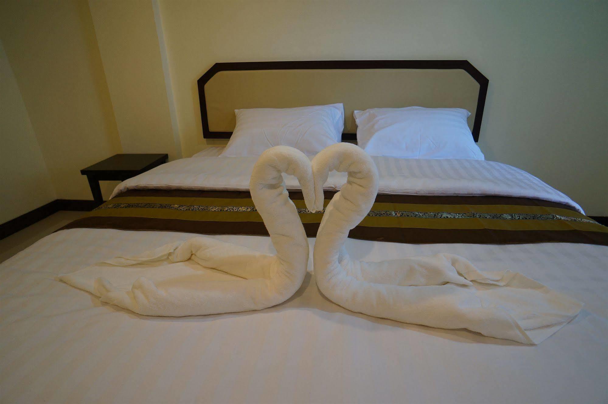 Manee Cool Mueang Otel Chiang Mai Dış mekan fotoğraf
