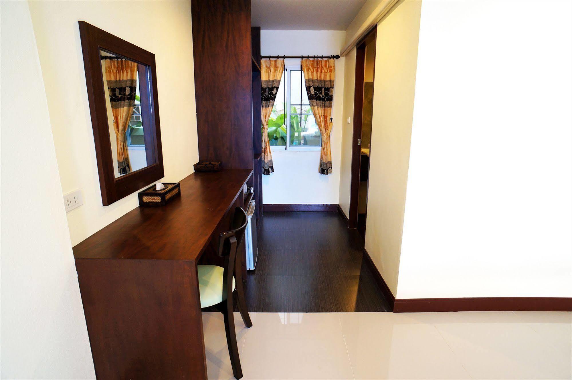 Manee Cool Mueang Otel Chiang Mai Dış mekan fotoğraf